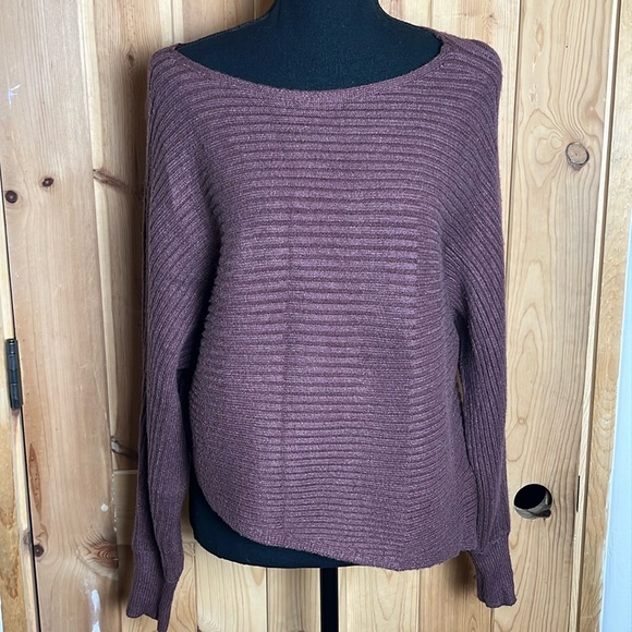 ANTHROPOLOGIE Asymmetrical Crop Sweater - Picture 6 of 14